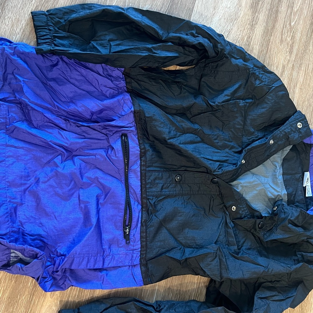 Vintage color block windbreaker black and purple
